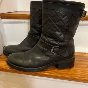 Aquatia Quilted Black weatherproof Leather Boots